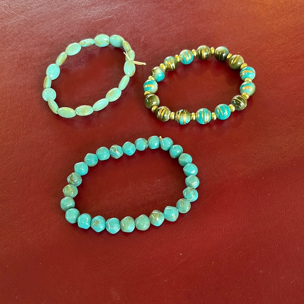 Bracelets - Picture 2 of 5